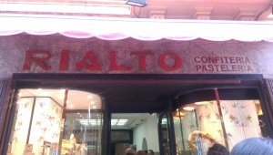 Rialto: Moscovitas are a extremely delicious cookie that was born right here in Asturias. They're to die for!