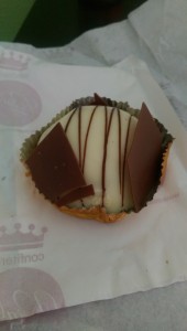 Delicious white chocolate delicacy from Rialto, bakery/café in Oviedo, Astruias
